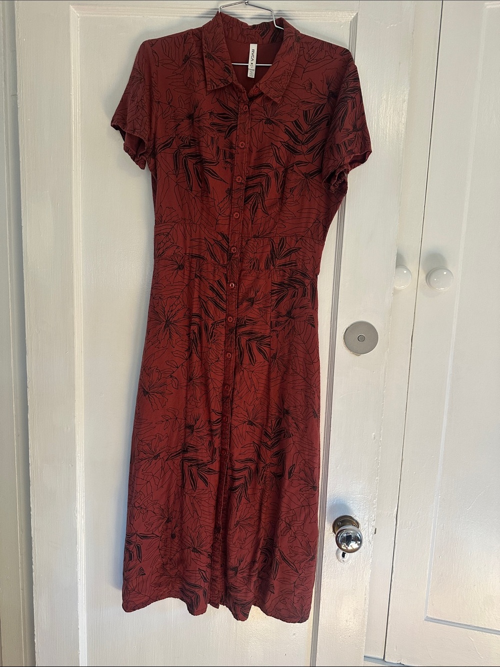RVCA Rust Red Short-Sleeve Button Midi Dress with Black Leaf Print